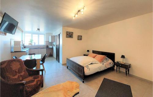 Amazing apartment in Corre with WiFi