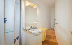 Amazing apartment in Coti Chiavari with WiFi and 1 Bedrooms