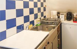 Amazing apartment in Frejus with WiFi