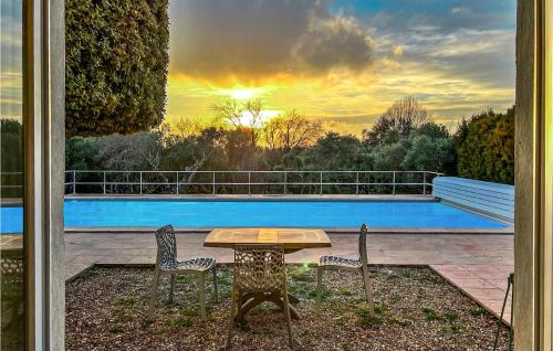Amazing apartment in Ginasservis with Outdoor swimming pool and WiFi