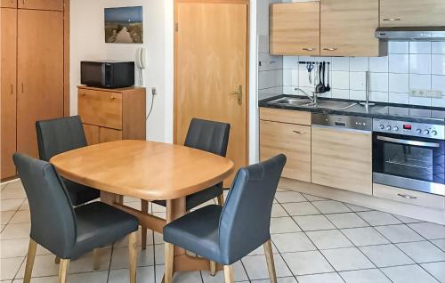 Amazing apartment in Insel Poel-Gollwitz with 2 Bedrooms