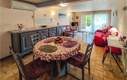 Amazing apartment in Loupian with WiFi and 1 Bedrooms