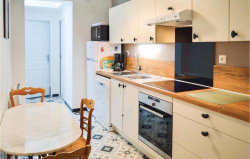 Amazing apartment in Mers-les-Bains with 2 Bedrooms and WiFi