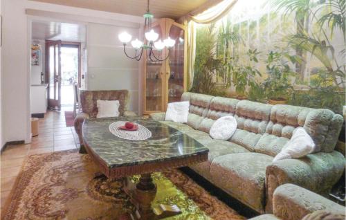 Amazing apartment in Neumagen-Papiermhle with 3 Bedrooms and WiFi