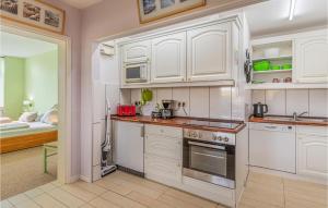 Amazing apartment in Oldenswort with 3 Bedrooms and WiFi