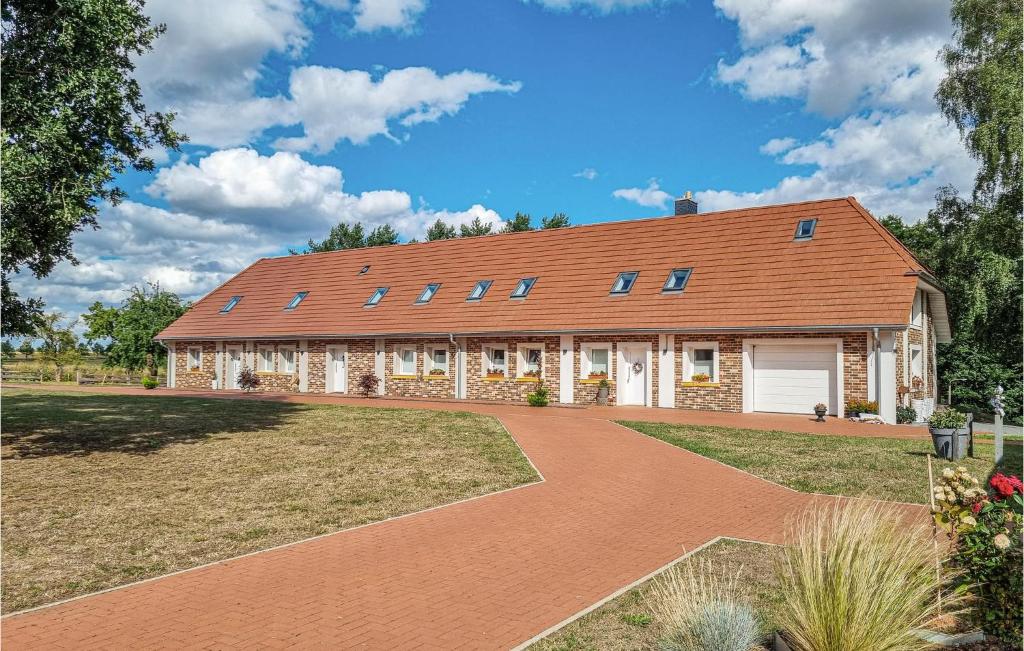 Appartement Amazing apartment in Passow OT Charlottenho with WiFi and 1 Bedrooms  19386 Zahren