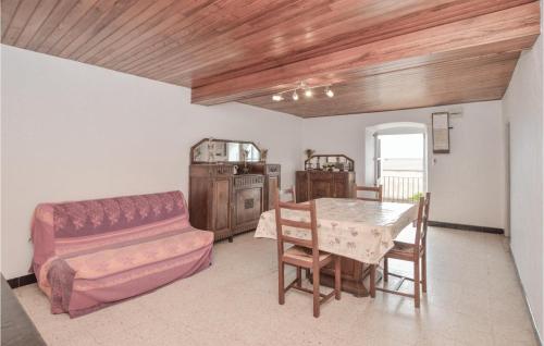 Amazing apartment in Pietranera with 2 Bedrooms and WiFi