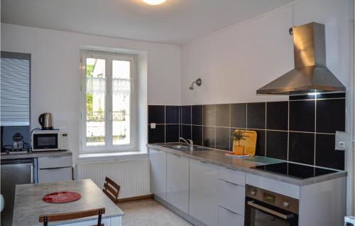 Amazing apartment in Plombires-les-Bains with WiFi and 3 Bedrooms