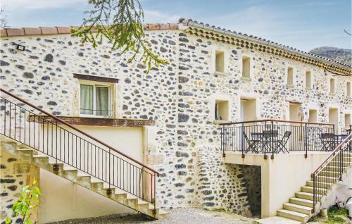 Amazing apartment in Saint-Martin-sur-lavez with Internet and 2 Bedrooms