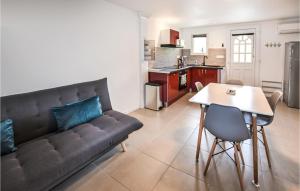 Amazing apartment in Saint-Martin-sur-lavez with Internet and 2 Bedrooms