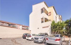 Amazing apartment in Six-Fours-les-Plages with 2 Bedrooms