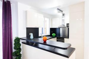 Amazing appartment in Paris center next to Place to de la République