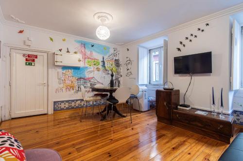 Amazing Camões Apartment - Chiado, Lisbon