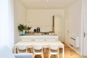 Amazing flat in Paris 11e with AC