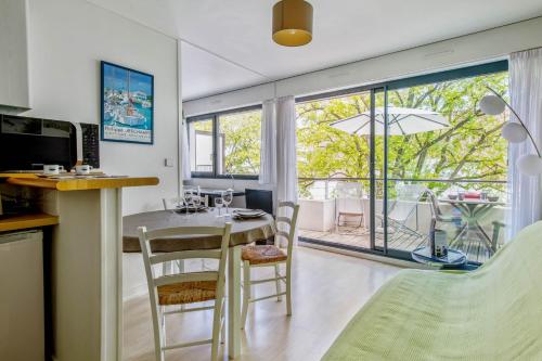 Amazing flat with terrace near the city centre of La Rochelle - Welkeys