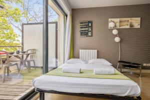 Amazing flat with terrace near the city centre of La Rochelle - Welkeys