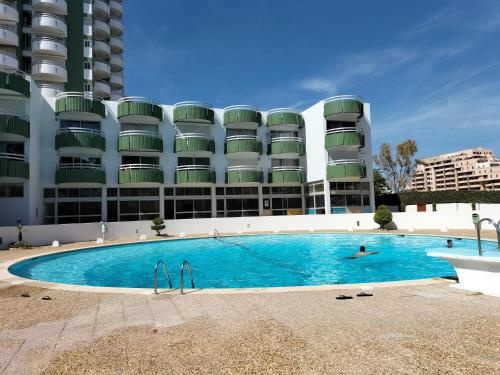 Amazing Green Tower 3 Castle flat with Balcony