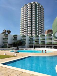 Amazing Green Tower 3 Castle flat with Balcony