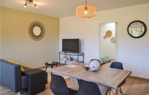 Amazing home in Cruzy with 1 Bedrooms and WiFi