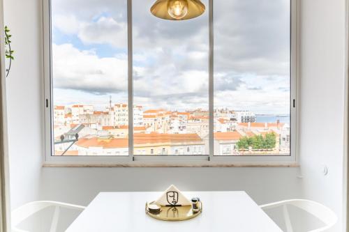Amazing Lisboa! Views & Style in Historical Graça