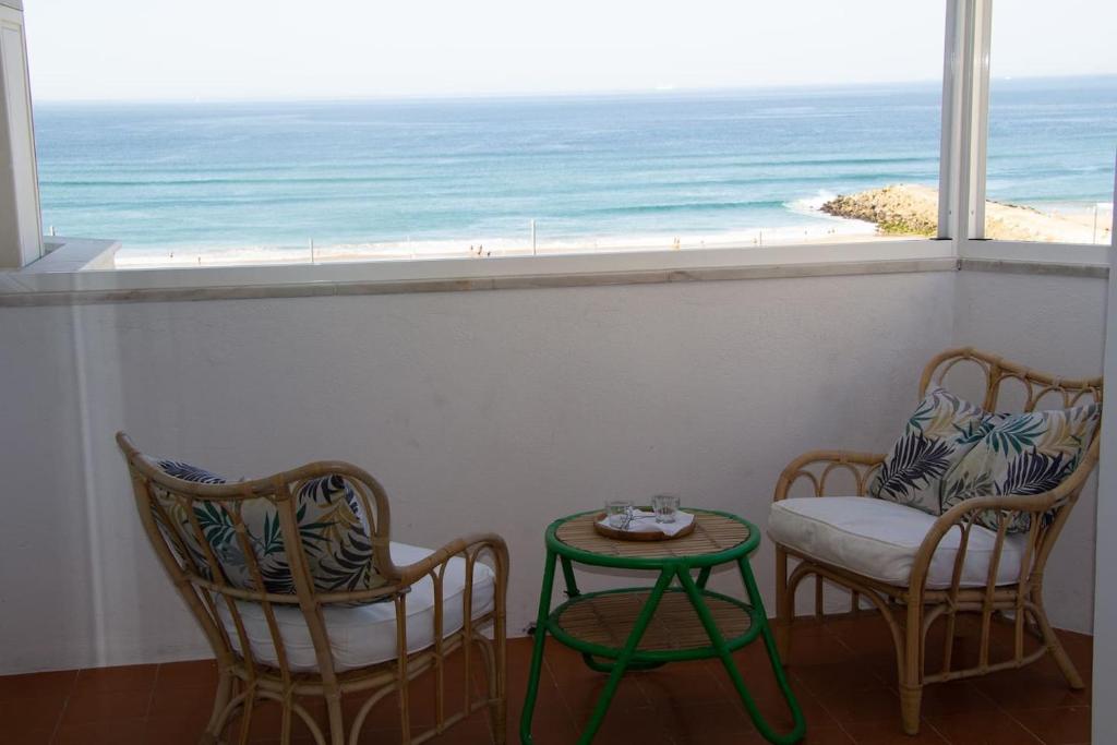 Amazing Panoramic Beach View in Caparica (T1) 11 Avenida General Humberto Delgado, 2825-286 Costa da Caparica