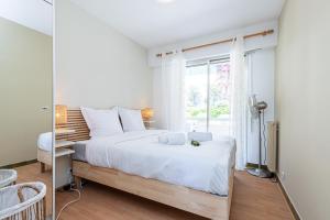 Amazing Sea View 2Bdr Swimming Pool Parking