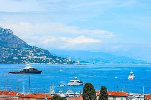 AMAZING SEA VIEW APARTMENT with Private Close Parking