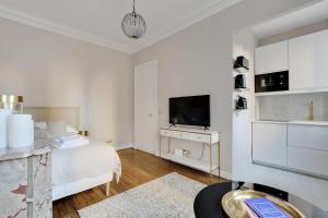 Amazing Studio 2P- Place de clichy