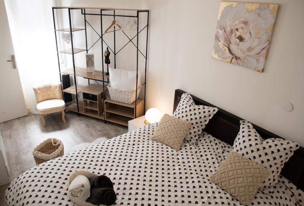 Amazing Superior Apartment - Near Champ de Mars & Eiffel Tower