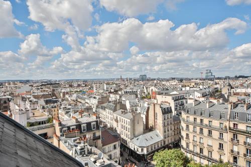 AMAZING VIEW/ARC DE TRIOMPHE/PALAIS DES CONGRES