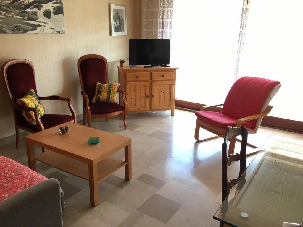 Appartement Appartement Amélie-les-Bains-Palalda, 2 pièces, 4 personnes - FR-1-703-13 36, Boulevard Petite Provence 2e étage droite, 66110 Amélie-les-Bains-Palalda