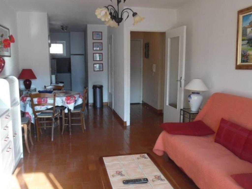 Appartement Appartement Amélie-les-Bains-Palalda, 2 pièces, 4 personnes - FR-1-703-91 14, Avenue du vieux pont Résidence El Roser- 3e étage - Apt N°27, 66110 Amélie-les-Bains-Palalda