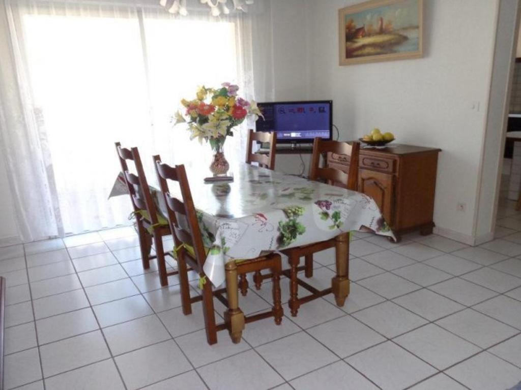 Appartement Appartement Amélie-les-Bains-Palalda, 3 pièces, 4 personnes - FR-1-703-147 20 Avenue du Général Leclerc Résidence Soleil et Montagne - RDC - Apt N°3, 66110 Amélie-les-Bains-Palalda