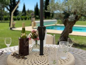 Amity. Exclusive poolside garden apartment