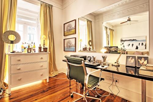 Amoreiras Luxurious by Lisbon Village Apartments