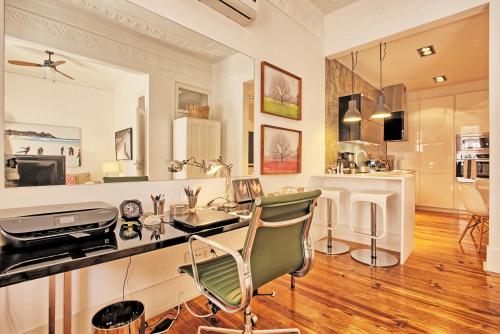Amoreiras Luxurious by Lisbon Village Apartments