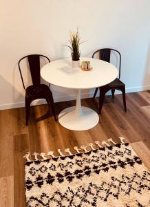 An der Uni Klinik Homburg, Neueröffnung Exklusiv neu renoviertes Apartment mit Küche und Badezimmer