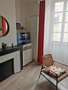 Appartement Anémone - studio tout confort en centre ville 2ème étage 8 Rue Peyssière 12100 Millau Midi-Pyrénées