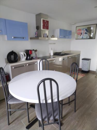 Appartement ANGLET appt maison à 2 kms des plages et de Biarritz 9 Rue des Alouettes 64600 Anglet Aquitaine