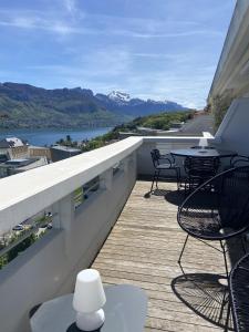 Appartement Annecy Lake, Luxury top floor apartment by LocationlacAnnecy, LLA Selections du Trésum, 12 74000 Annecy Rhône-Alpes