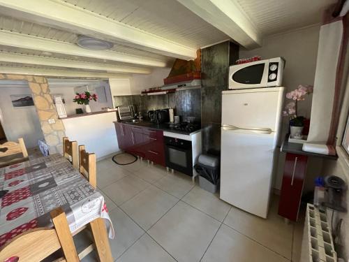 ANNECY Sainte Claire vieille ville 38m2 Terrasse proche gare et lac 4 pers 3 étoiles