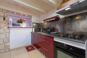ANNECY Sainte Claire vieille ville 38m2 Terrasse proche gare et lac 4 pers 3 étoiles