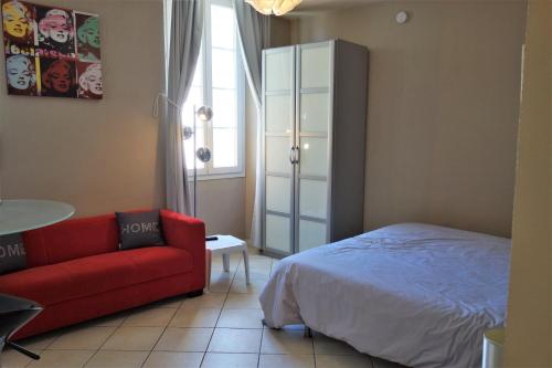Antibes 148, by Welcome to Cannes