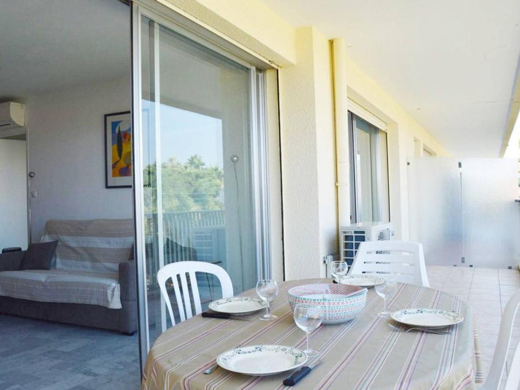 Appartement Appartement Antibes, 2 pièces, 4 personnes - FR-1-252-129 Appartement NÂ°45, 2Eme Ãtage - 17 Chem De Lermitage -, 06600 Antibes