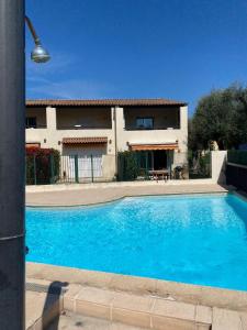 Antibes with pool, terrace & private garden, 250 mt from sandy Plage de la Salis