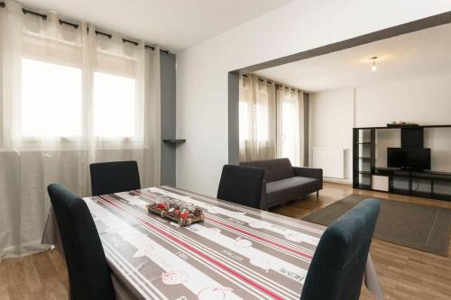 Apart 75m2 - 2 rooms - Parking
