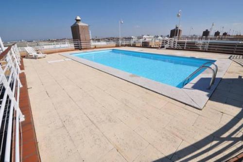 Apart Lisbon Pool Metro Garage
