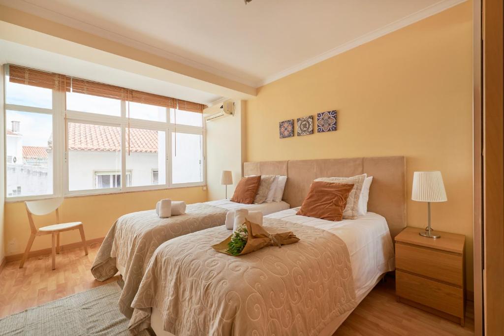 Apartament near the beach! Cascais! 28 Avenida Valbom, 2750-508 Cascais