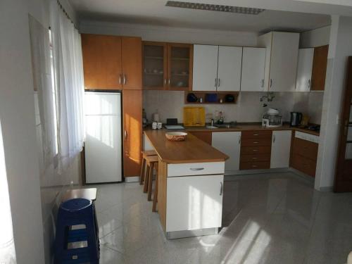 Apartamento a 4min da praia com lareira