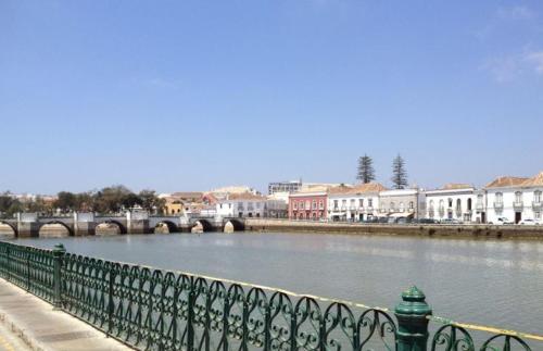 Apartamento Álvaro de Campos 78
